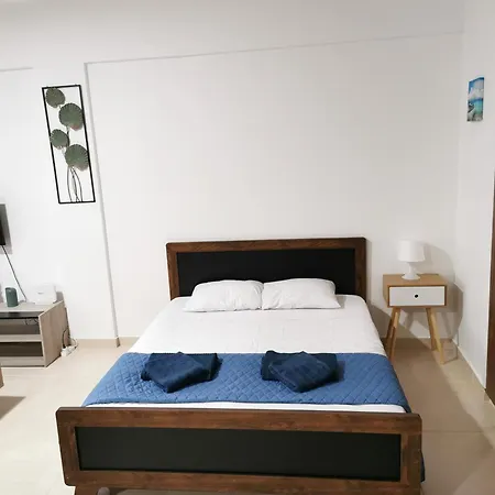 Must - Finikoudes * Larnaka