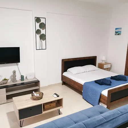 Must - Finikoudes Apartamento