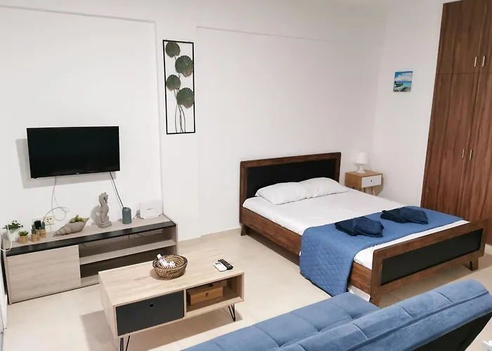 Must - Finikoudes アパート