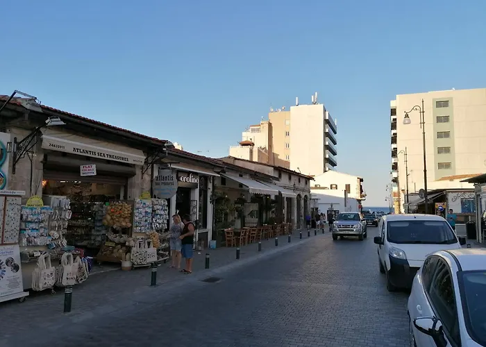 Must - Finikoudes アパート